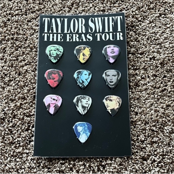 NEW Taylor Swift Eras Tour Guitar Picks - Picture 1 of 5